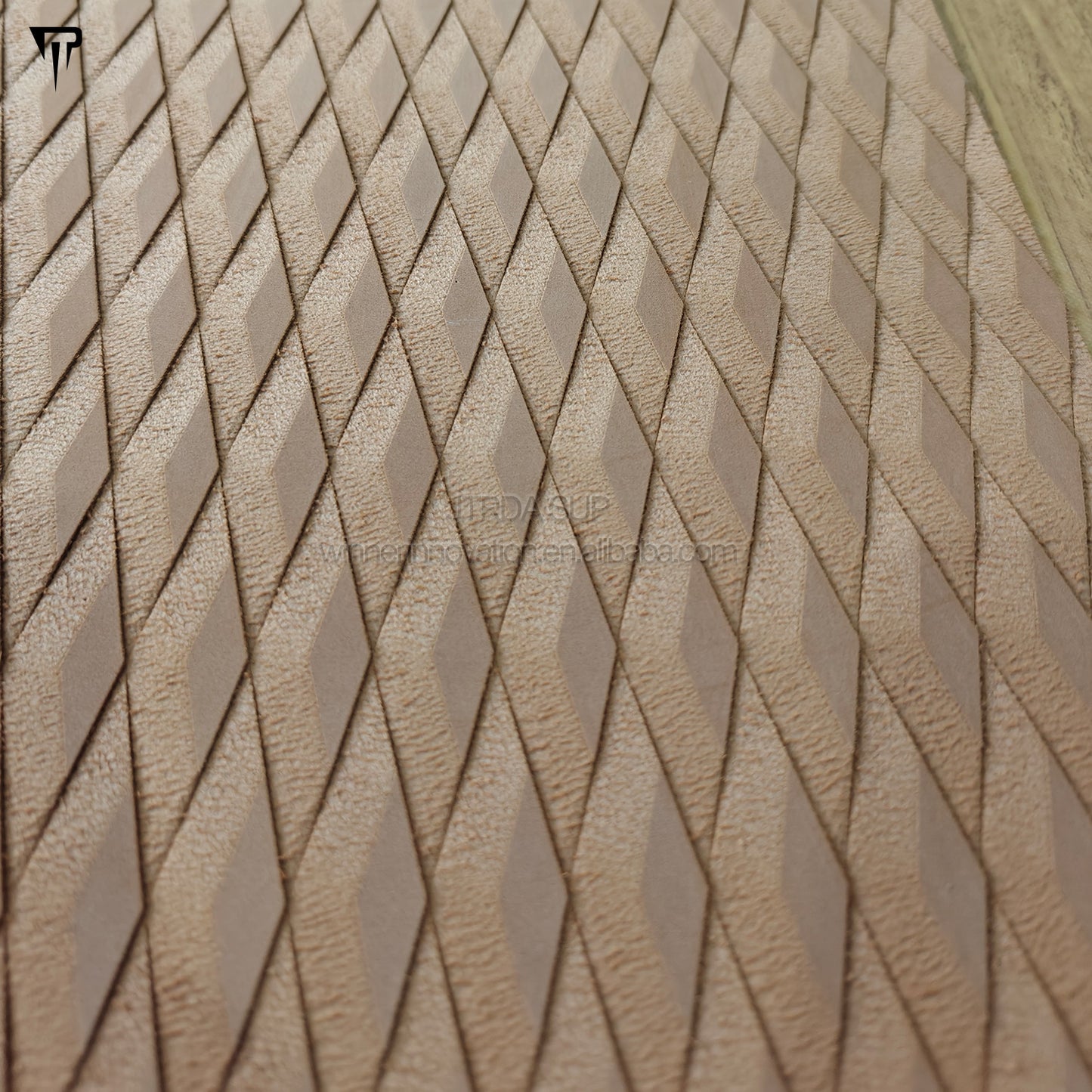Надувная доска для серфинга JTRDA Wood Design длиной 10,6 футов с автоматическим предохранительным клапаном.